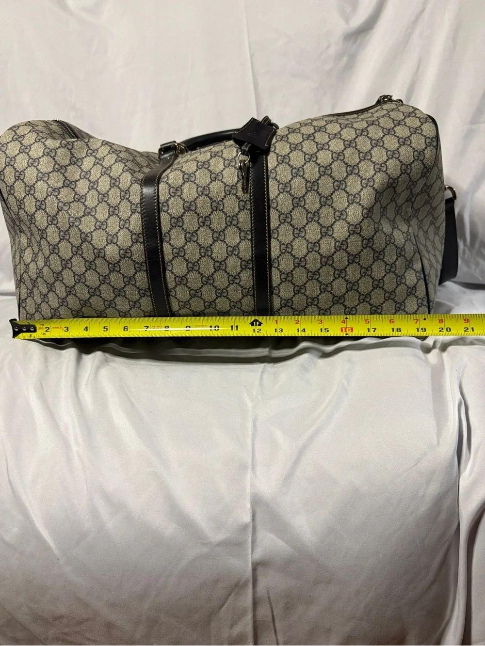 Gucci Beige and Navy GG Monogram Duffel Bag - Picture 8 of 17